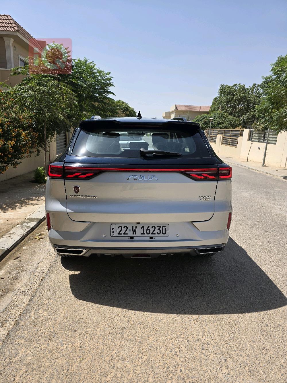 دۆنگ فینگ ئیلۆس هیوج